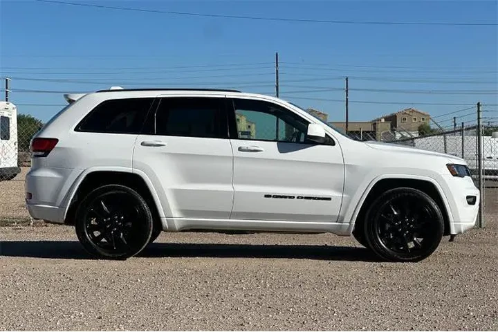 $23800 : Jeep Grand Cherokee WK 2022 image 3