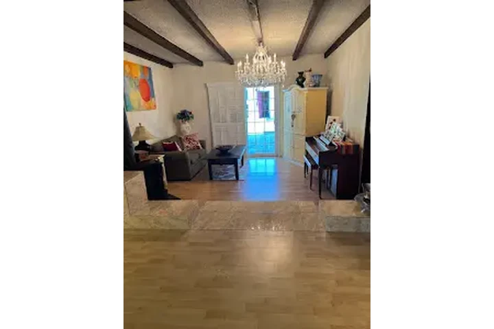 $850 : ROOM FOR RENT en📍RESEDA image 5