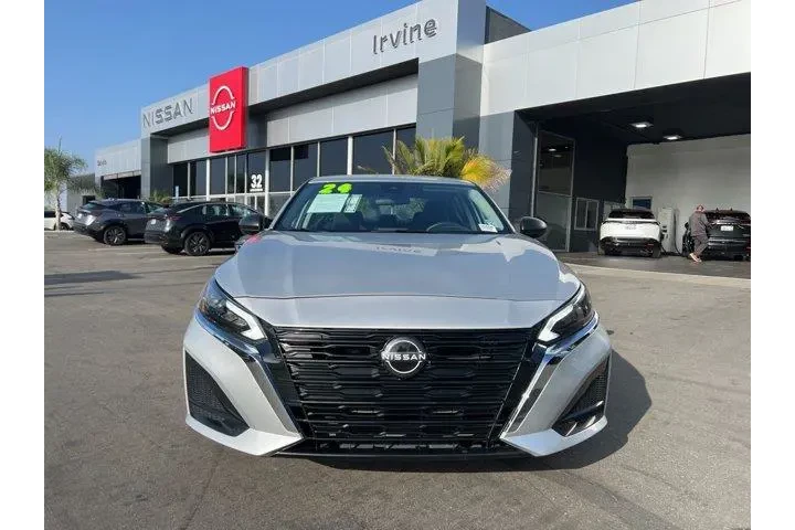 $17981 : Nissan Altima 2024 2.5 SV 4d image 2
