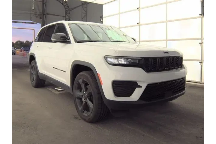 $36490 : Jeep Grand Cherokee 2023 4x4 image 4