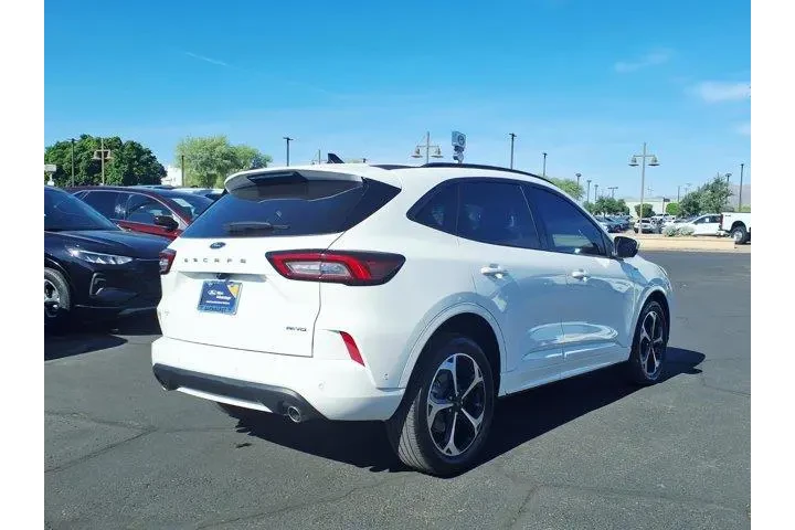 $29112 : Ford Escape 2024 AWD ST-Line image 6