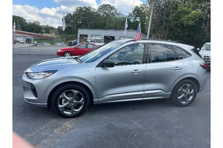 $24995 : Ford Escape 2024 ST-Line 4dr image 2