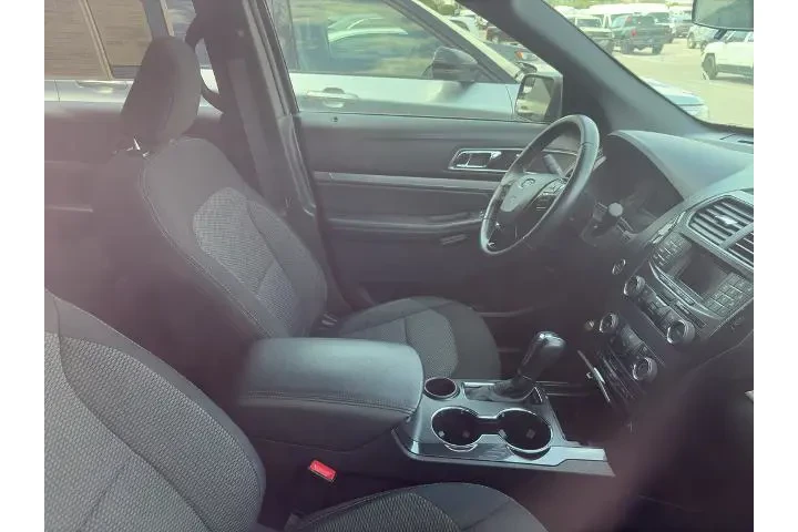 $19900 : Ford Explorer 2019 XLT 4dr S image 3