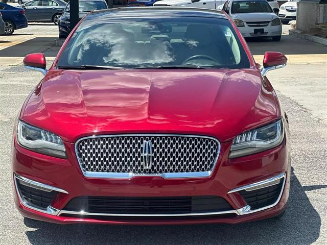 $17990 : 2017 LINCOLN MKZ image 1