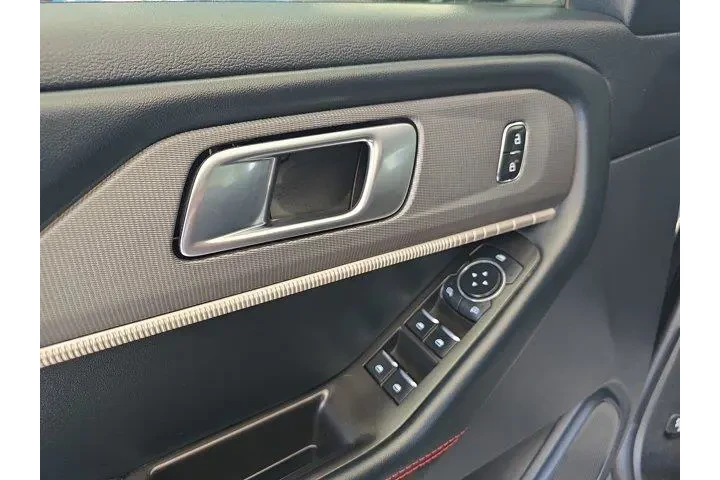 $38999 : Ford Explorer 2025 ST-Line 4 image 6