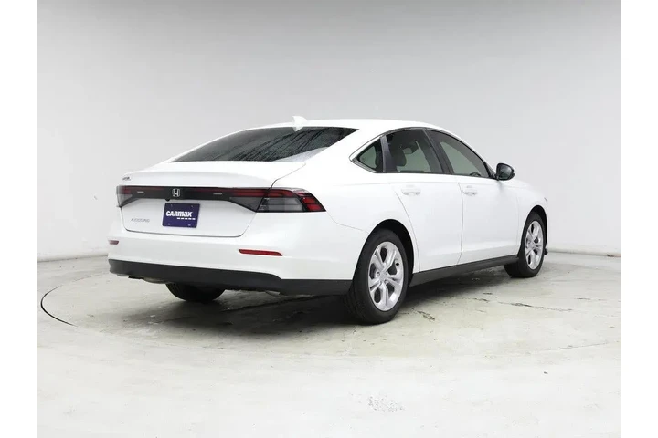 $27998 : Honda Accord 2025 LX 4dr Sed image 8