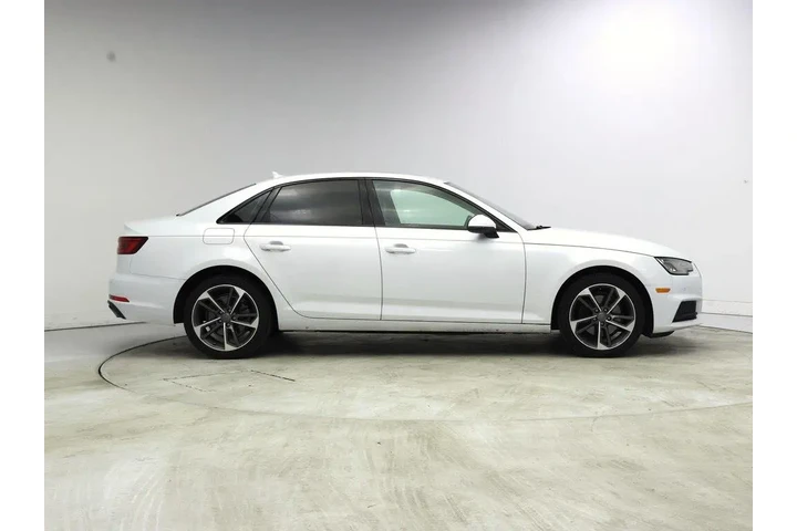 $16998 : Audi A4 2019 Titanium 40 TFS image 7