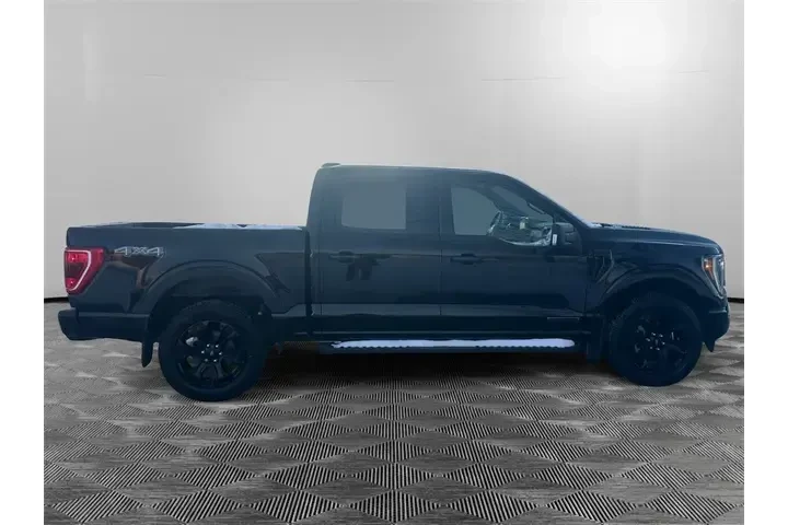 $39531 : Ford F-150 2023 4x4 XLT 4dr image 6