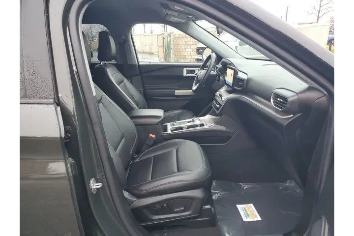 $35995 : Ford Explorer 2022 AWD XLT 4 image 9