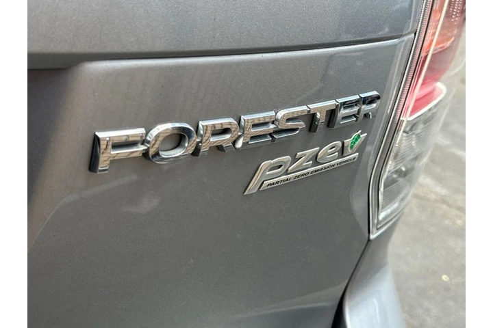 $13995 : Subaru Forester 2017 AWD 2.5 image 2