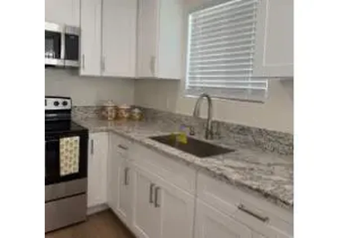 ÁREA DE LA HABRA 90631 image 5