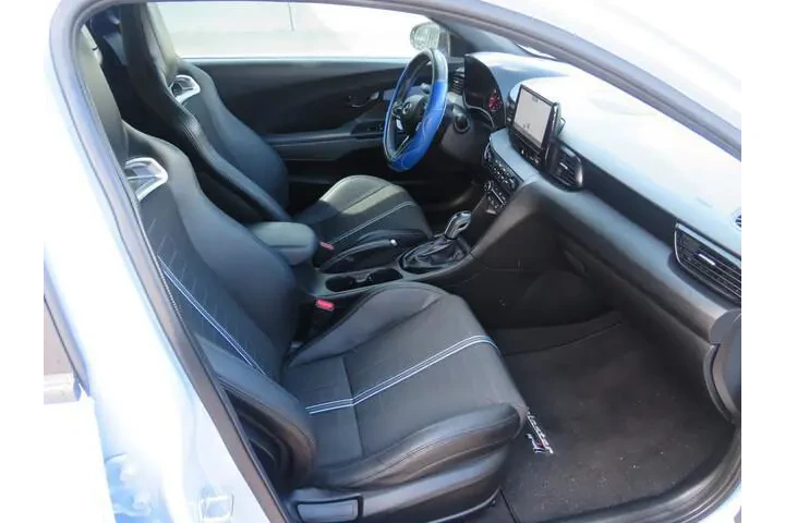 $28991 : Hyundai VELOSTER N 2022 3dr image 5