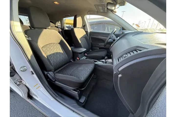 $16499 : Mitsubishi Outlander Sport 2 image 4