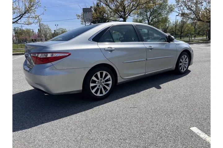 $13900 : 2017 Camry Hybrid XLE image 5