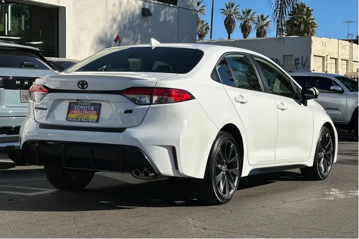 $22995 : Toyota Corolla 2023 SE 4dr S image 4