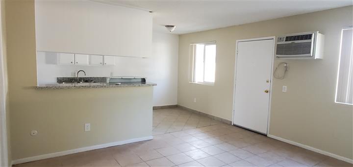 $1850 : Apartamento en Canoga Park image 4