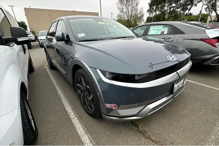$32990 : Hyundai IONIQ 5 2024 Limited image 2