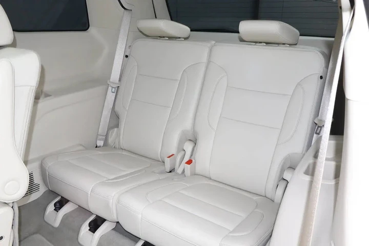 $38988 : 2023 Acadia AWD 4dr Denali image 10