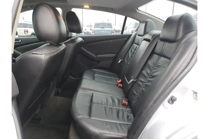 $7850 : Nissan Altima 2012 3.5 SR 4d image 8