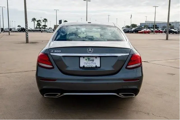 $18894 : Mercedes-Benz E-Class 2017 E image 3