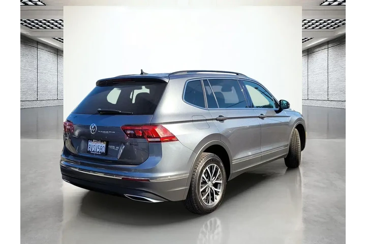 $15495 : Volkswagen Tiguan 2020 SE 4d image 7