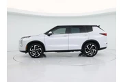 $25998 : Mitsubishi Outlander 2023 SE thumbnail