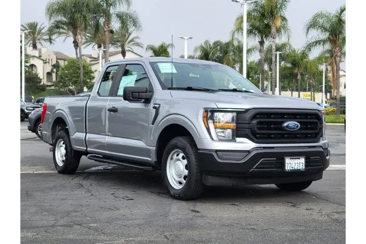$28000 : Ford F-150 2023 4x2 XL 4dr S image 1