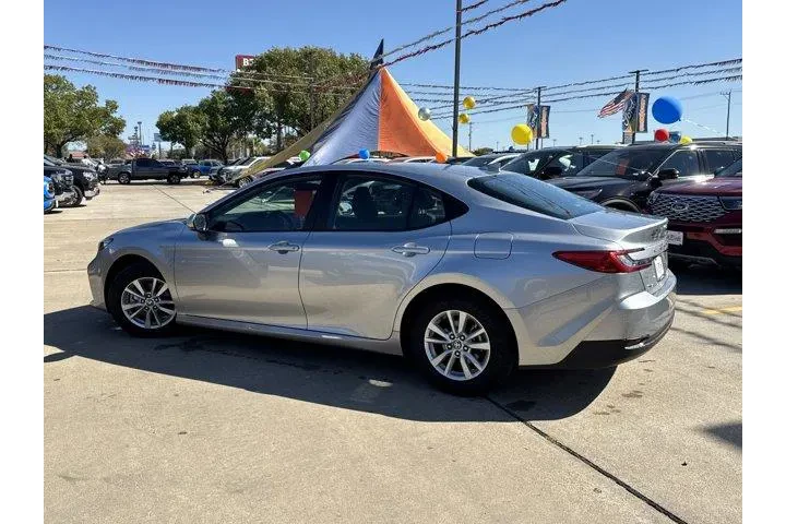 $26984 : Toyota Camry 2025 LE 4dr Sed image 9