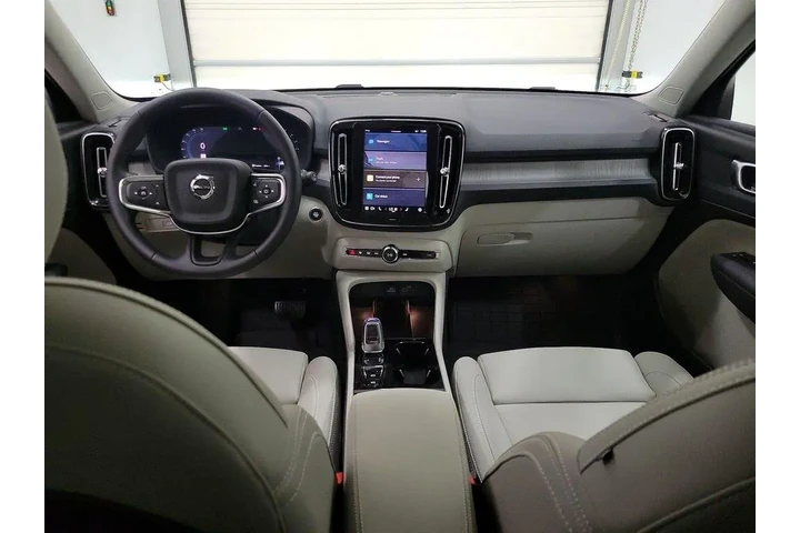 $38998 : Volvo XC40 2025 AWD B5 Plus image 9