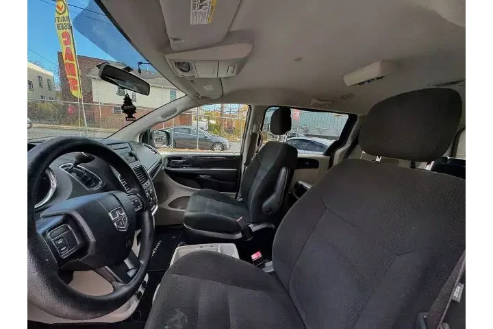 2015 DODGE GRAND CARAVAN PASS image 6