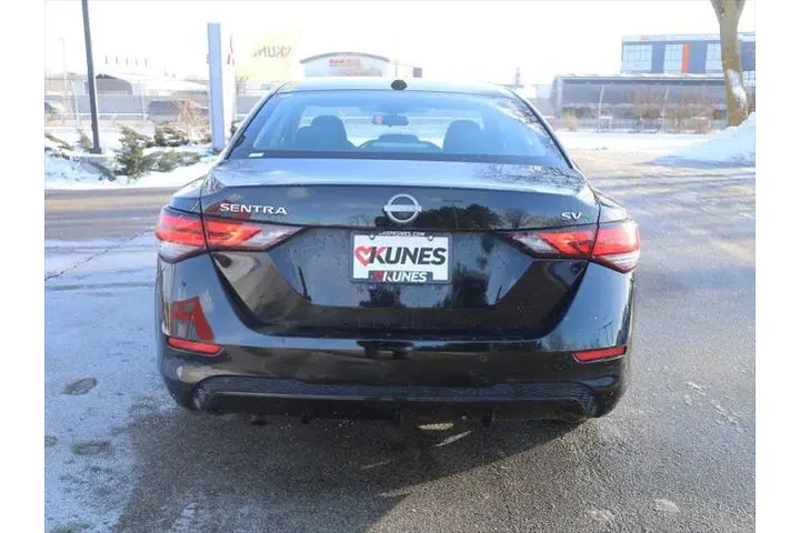 $16977 : Nissan Sentra 2024 SV 4dr Se image 7