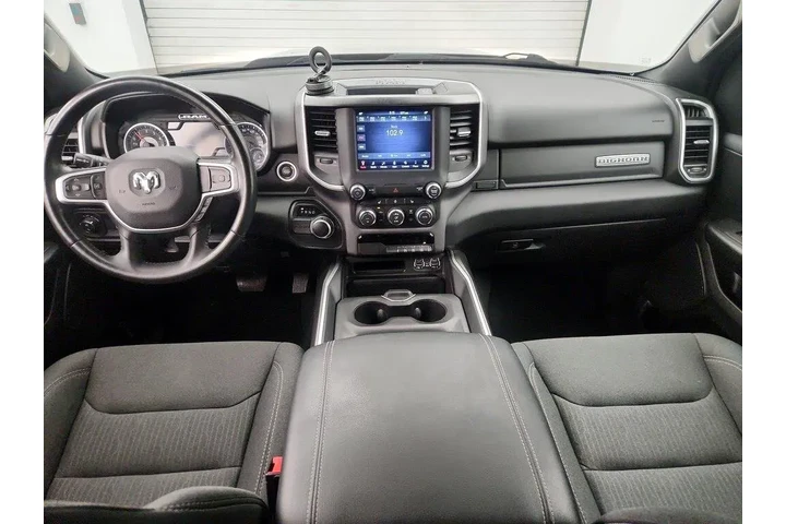 $30998 : Ram 1500 2021 4x2 Big Horn 4 image 9