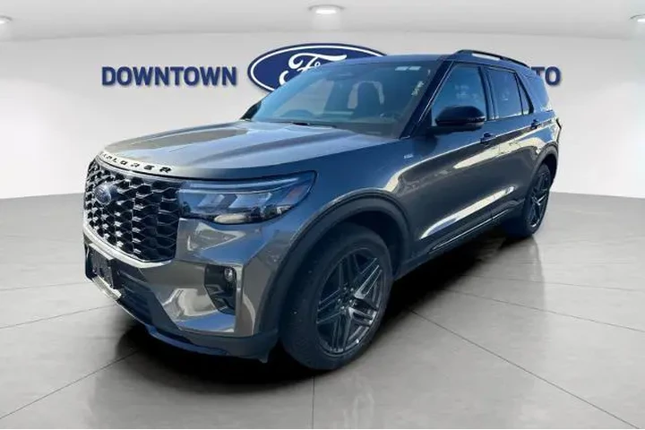 $39592 : Ford Explorer 2025 AWD ST-Li image 2
