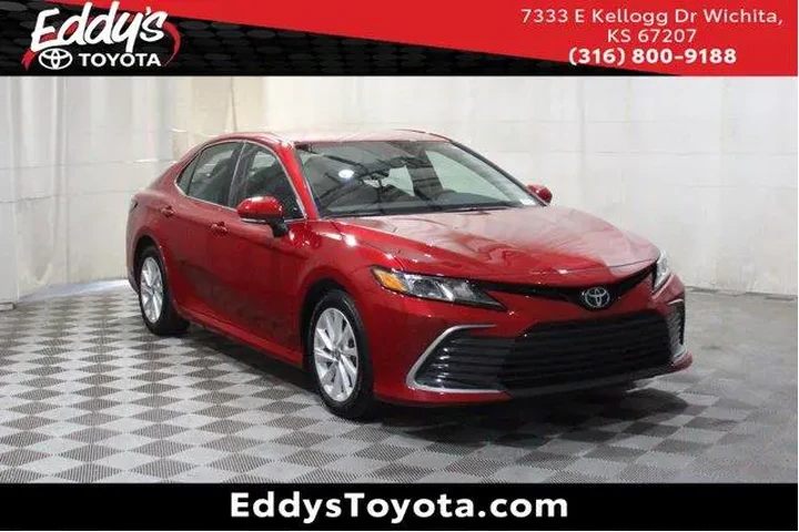 $27998 : Toyota Camry 2024 LE 4dr Sed image 1