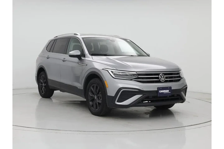 $21998 : Volkswagen Tiguan 2024 SE 4d image 1