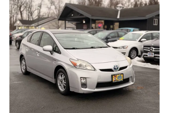 $8800 : 2010 Prius III image 5