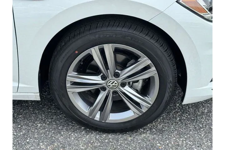 $19750 : Volkswagen Jetta 2021 R-Line image 7