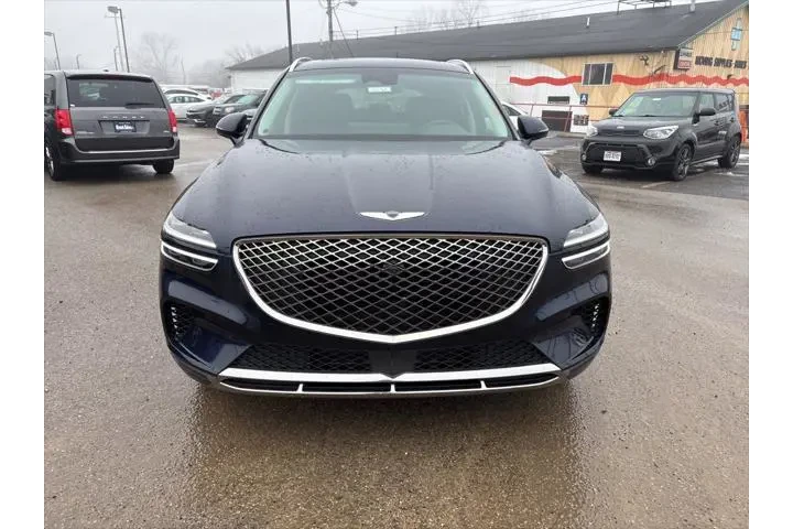 $33544 : Genesis GV70 2023 AWD 2.5T S image 8