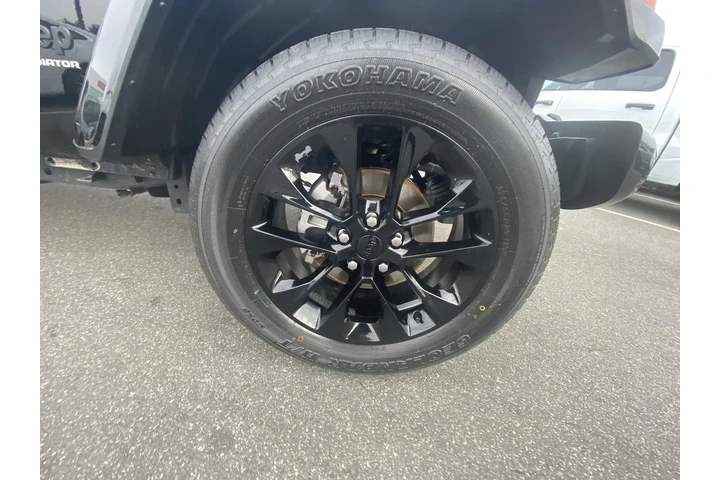 $37727 : Jeep Gladiator 2023 4x4 Over image 10