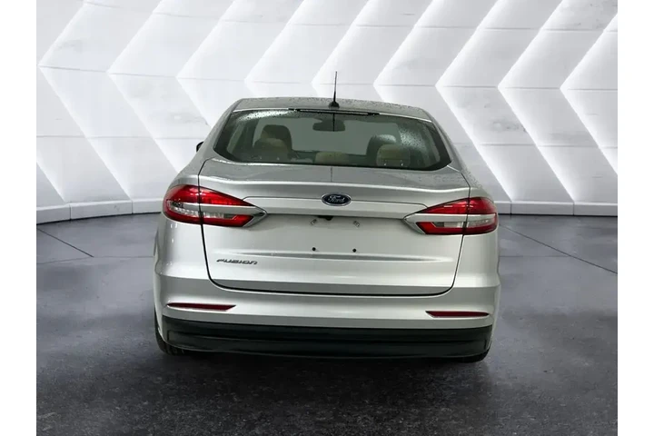 $16541 : Ford Fusion 2019 S 4dr Sedan image 5