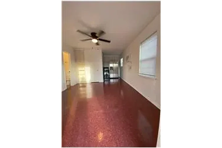 $550 : Rental property with 0 bedro image 2