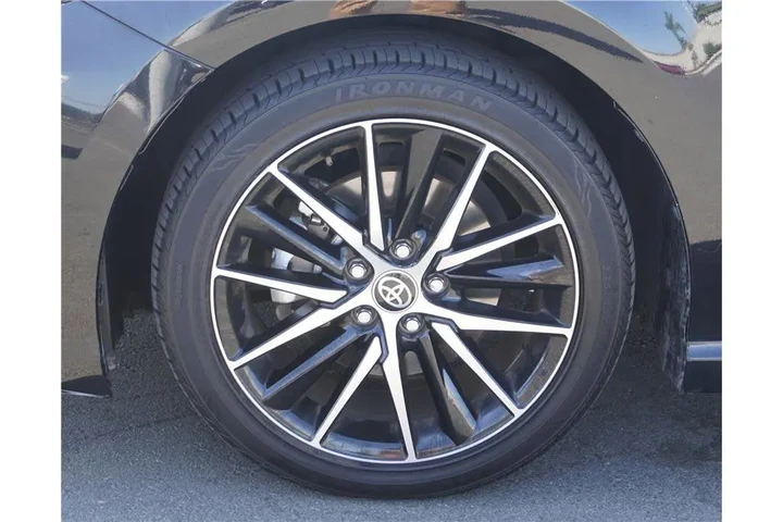 $24984 : 2023 Camry SE Sedan 4D image 10