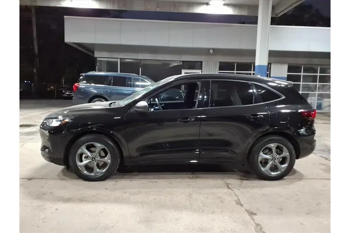 $29930 : Ford Escape 2023 AWD ST-Line image 6
