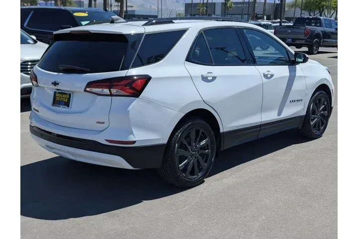 $27999 : Chevrolet Equinox 2024 RS 4d image 2