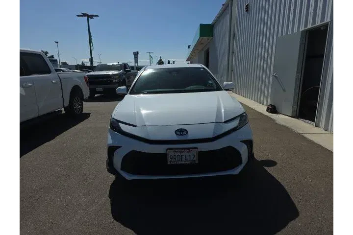 $32500 : Toyota Camry 2025 SE 4dr Sed image 2