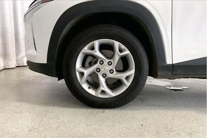 $19741 : Chevrolet Trax 2025 LS 4dr C image 6