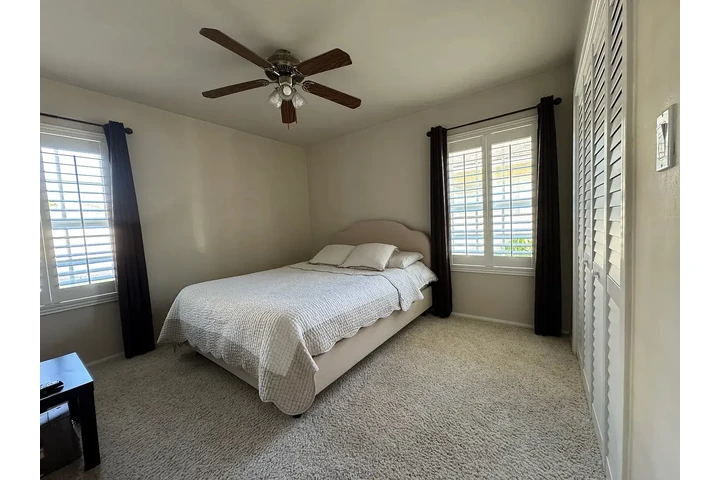 $900 : Beautiful Home...LAKEWOOD,CA image 4