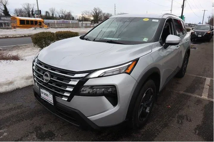 $22238 : Nissan Rogue 2025 SV 4dr Cro image 8