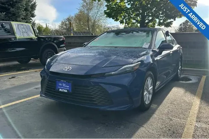 $29995 : Toyota Camry 2025 AWD LE 4dr image 1