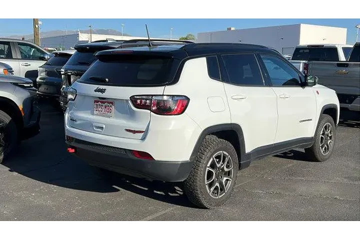 $27984 : Jeep Compass 2025 4x4 Trailh image 2